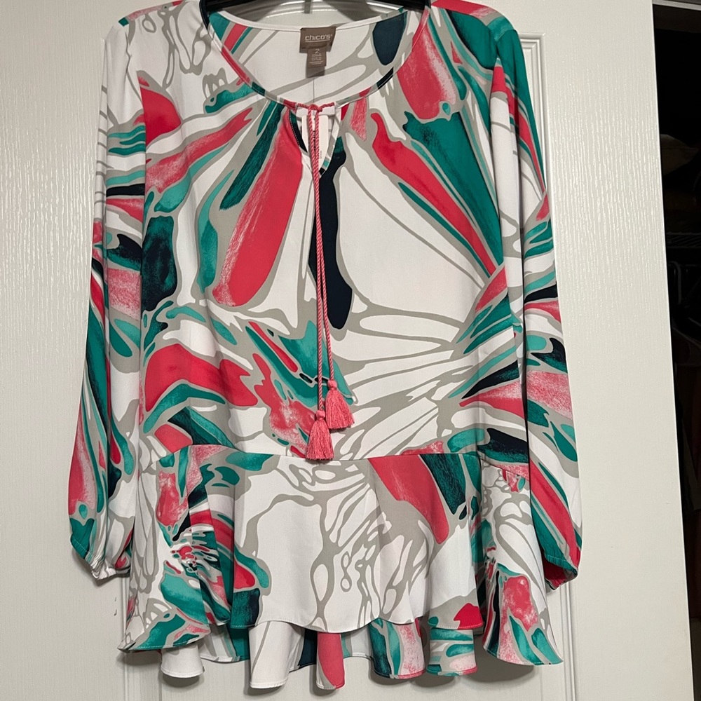 Ladies NEW top Easter ready!